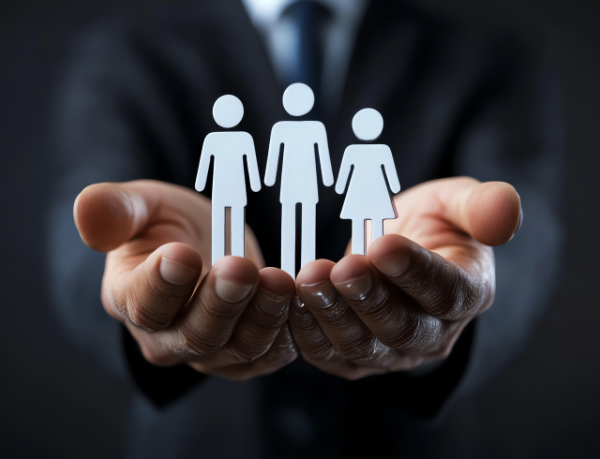 Antônio Fernando Ribeiro Pereira propõe políticas de licença que valorizam vínculos familiares e respeitam todas as formas de parentalidade.