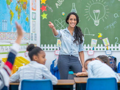 Sérgio Bento De Araújo destaca como a formação continuada prepara professores para inovar no ensino digital e engajar novas gerações.