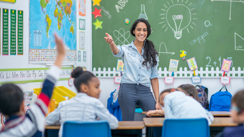 Sérgio Bento De Araújo destaca como a formação continuada prepara professores para inovar no ensino digital e engajar novas gerações.